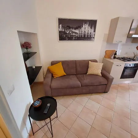Casa Marisa-navigli * Milan